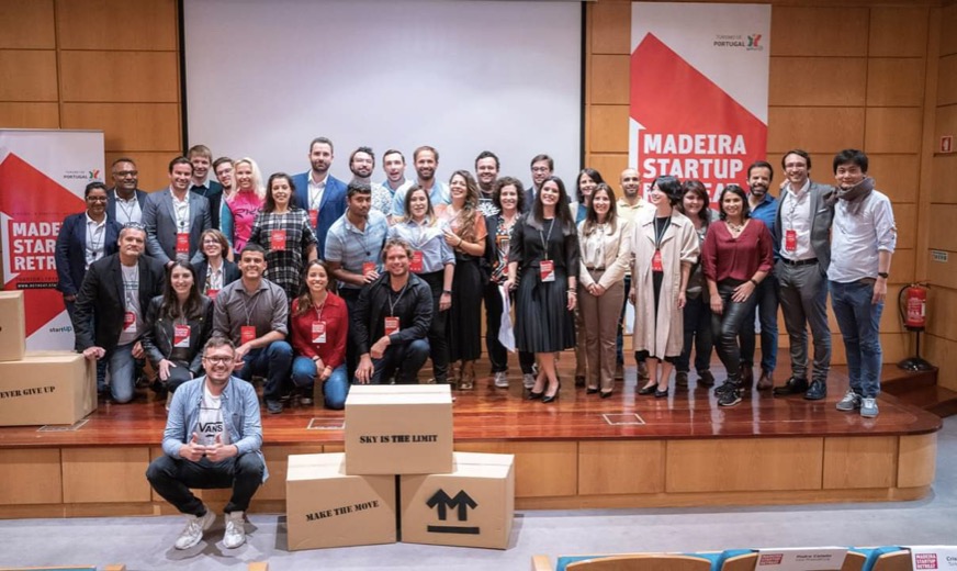 Foto de grupo com turma de treinamento